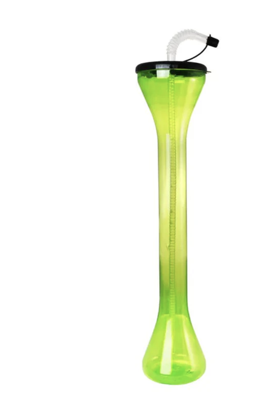 Party Yard Cups w/Lid & Straw